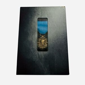 Call of Duty: Black Ops Collector's Medal - Hardened Edition - Original Box